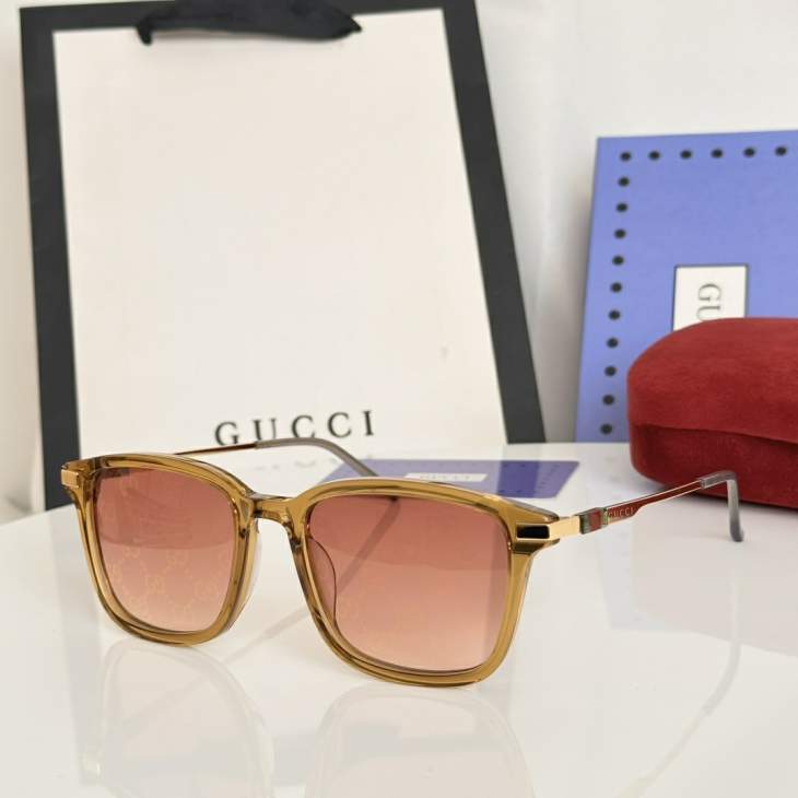 Picture of Gucci Sunglasses _SKUfw79399437fw